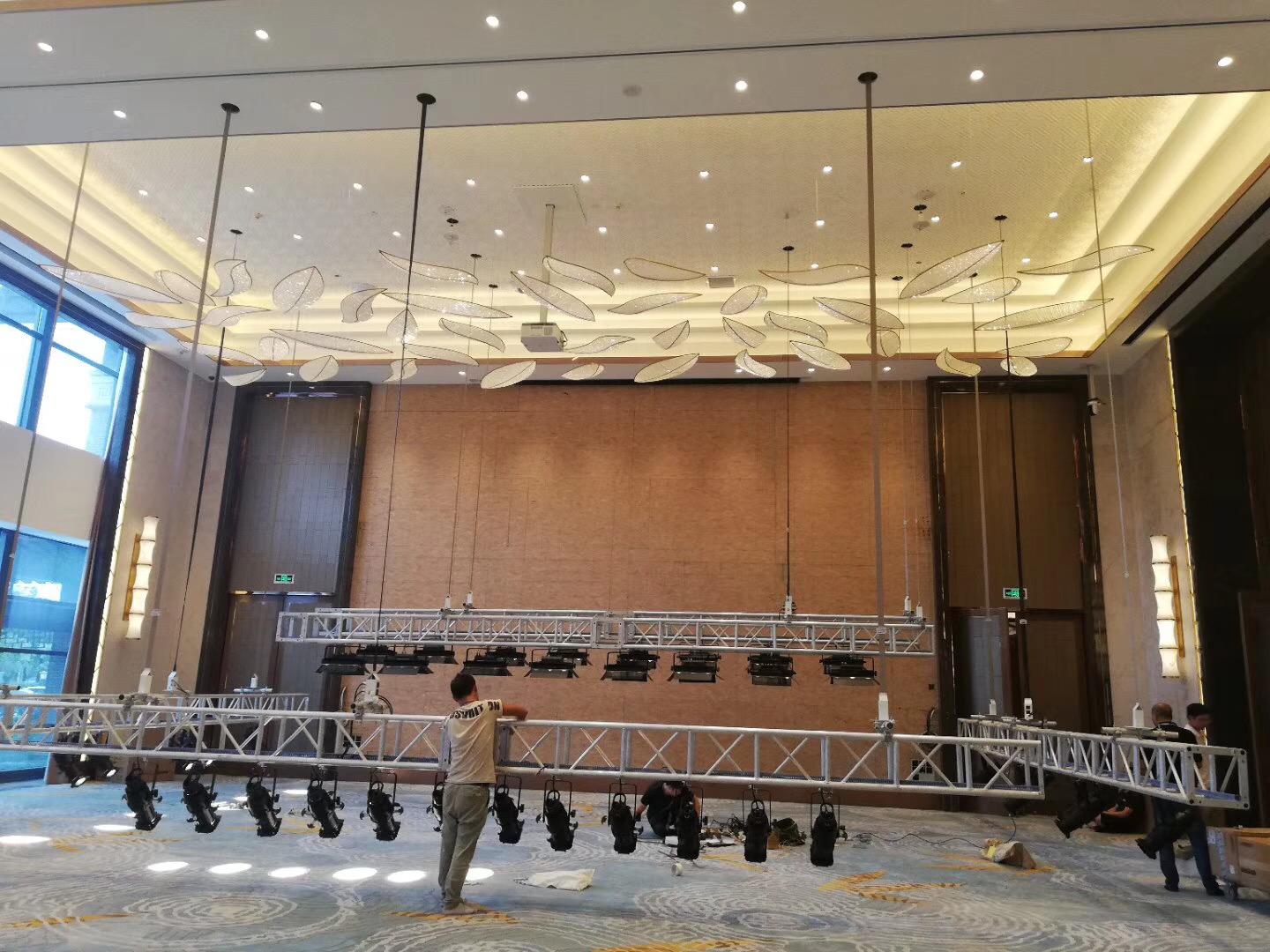 长行程多功能舞台灯光升降吊点吊机